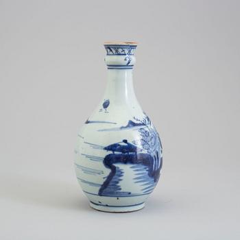 A blue and white vase, Qing dynasty, 18th Century.