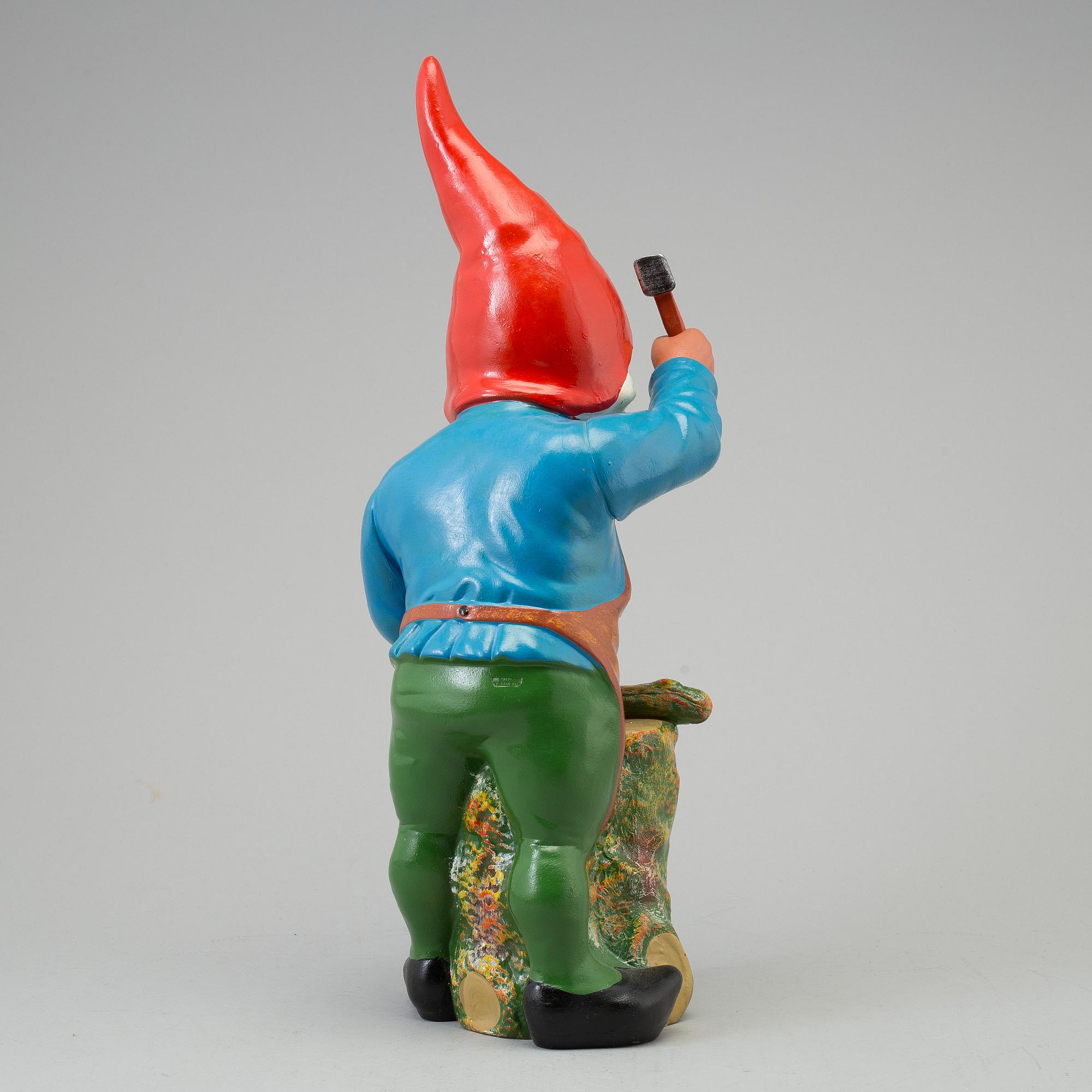 TOMTE, målad terracotta, 1900-tal.