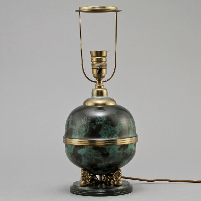 BORDSLAMPA, 1900-talets andra kvartal.