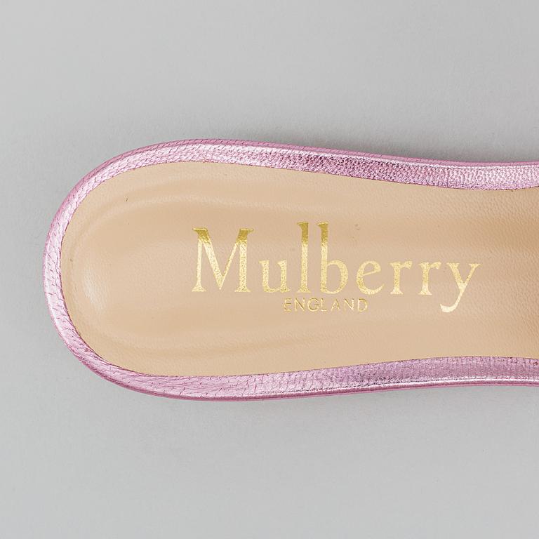 Mulberry, a pair of pinc metallic leather 'Opera Buckle Slide' sandals, size 39.