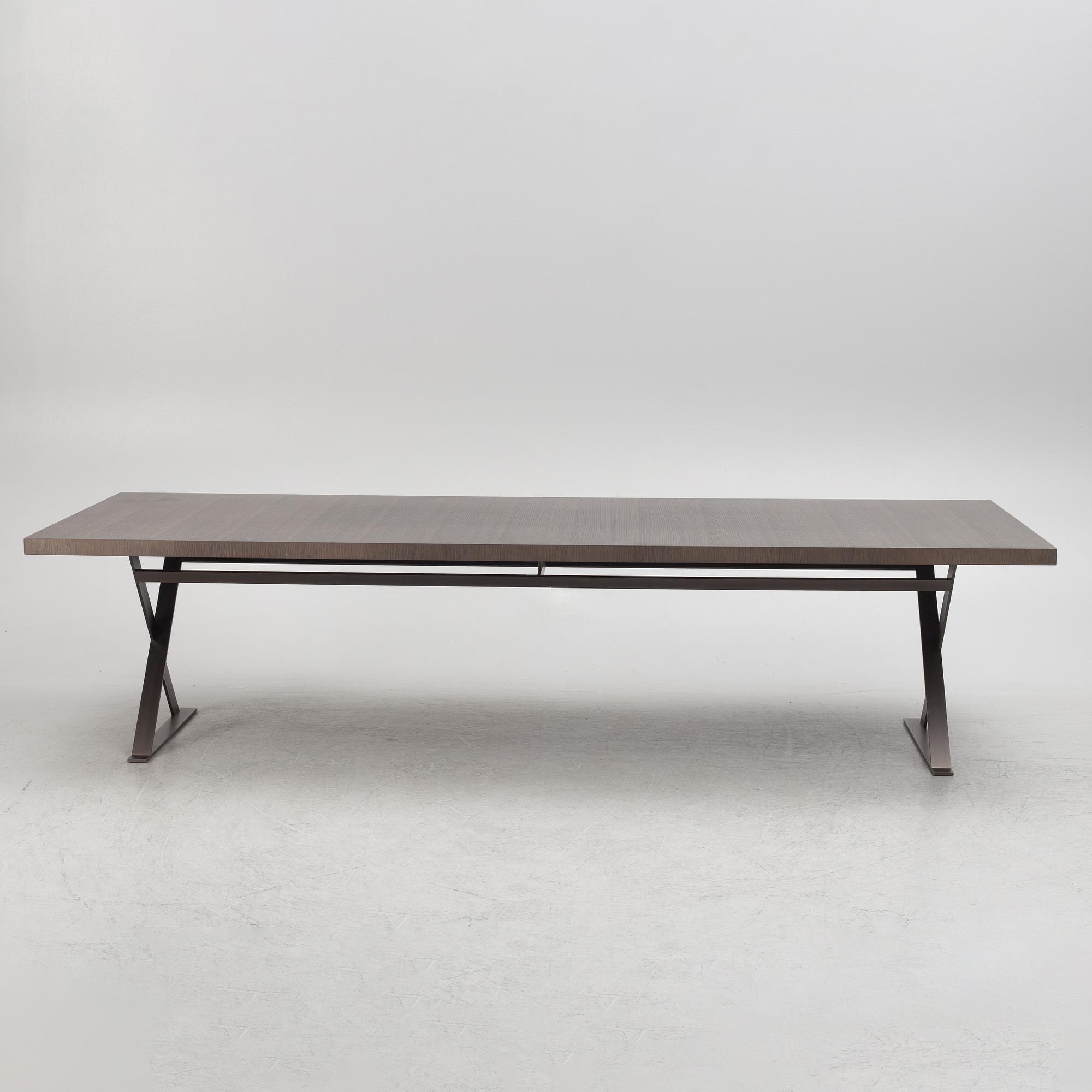 Antonio Citterio, dining table, "Pathos", Maxalto, B&B Italia.