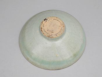 SKÅLFAT, porslin, Kina, möjligen Song/Yuan.