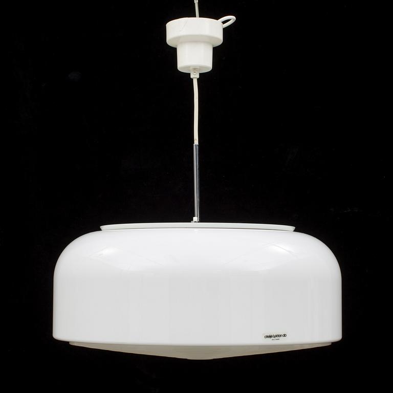 ANDERS PEHRSON, taklampor, 2 stycken, "Knubbling", Ateljé Lyktan, Åhus. 1900-talets andra hälft. Höjd 52-55 cm.