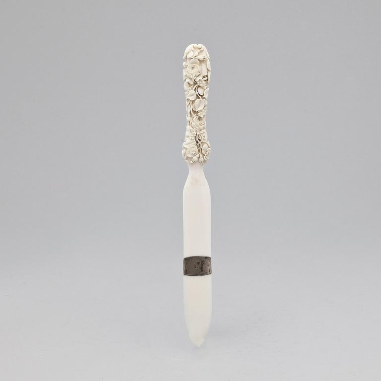 SIDVÄNDARE, elfenben, 1800-tal.