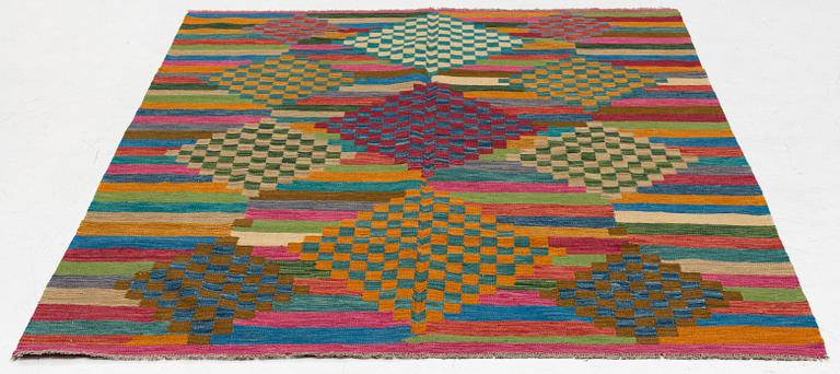 Matta, kelim, modern, 246 x 171 cm.