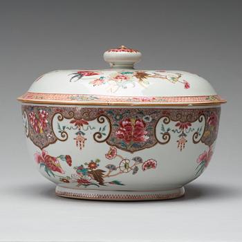 A famille rose tureen with cover, Qing dynasty, Yongzheng (1723-35).