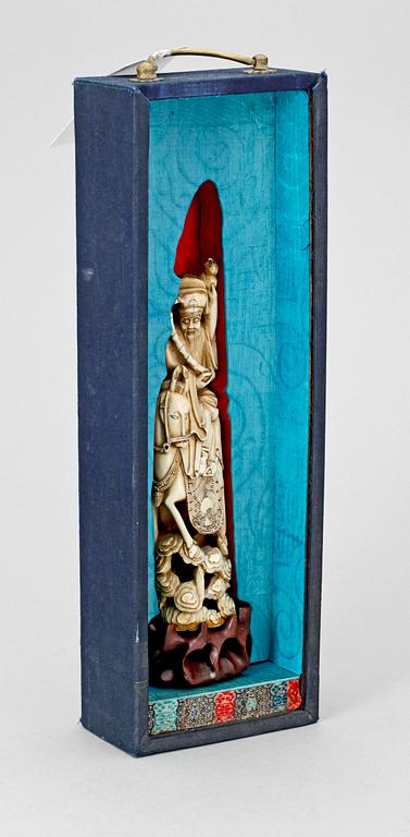 BENARBETE, Kina, 1900-talets början.