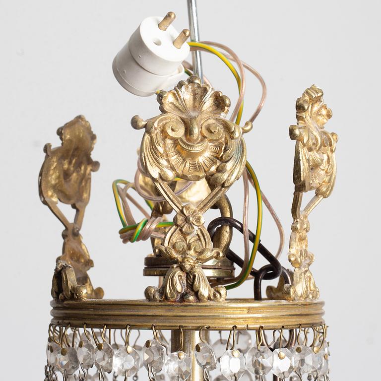 A chandelier, early 20th Century.