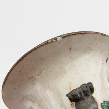 A set of two Chinese porcelain vases 20th century.