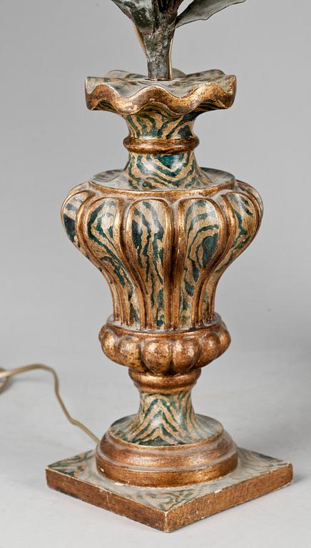 BORDSLAMPOR, ett par, smidesjärn, omkring sekelskiftet 1800/1900.