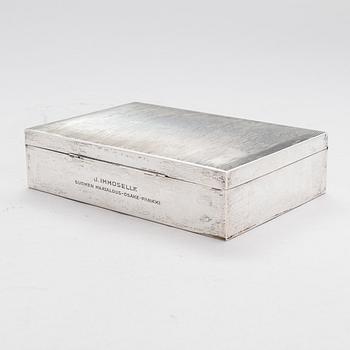 A silver cigar box, Finnish controlmark by Oskar Lindroos, Helsinki 1942.