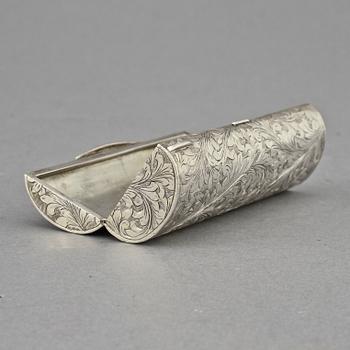 DOSA, silver, 1900-talets första hälft, vikt 65 g.