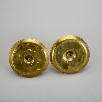 LJUSSTAKAR, ett par snarlika, 1800-talets första hälft.