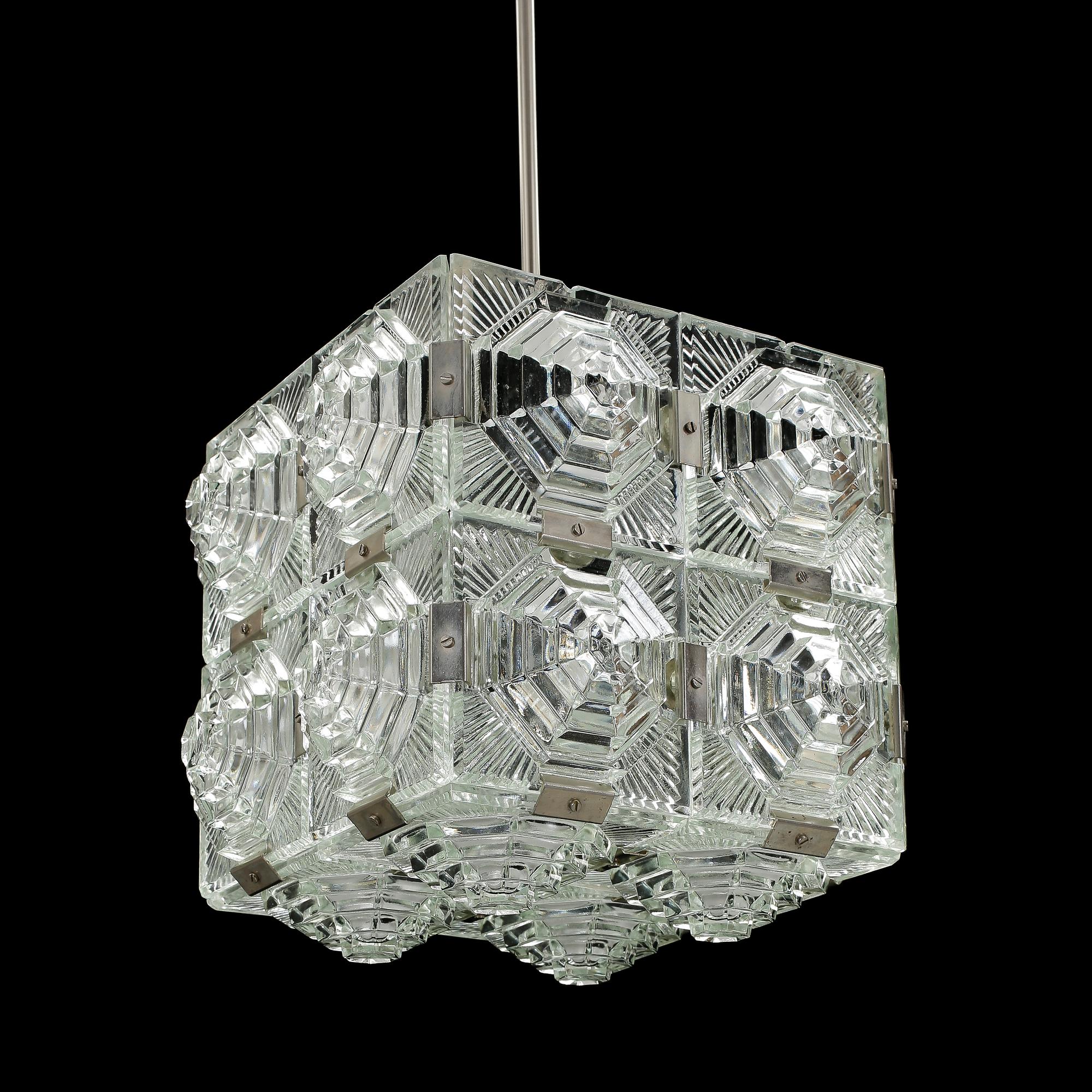 TAKLAMPA, 1960/70-tal. Höjd 60 cm.