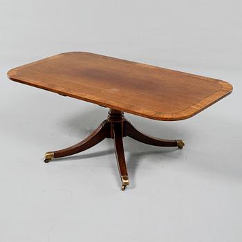 SOFFBORD, engelsk stil, Nordiska Kompaniet, omkring 1900-talets mitt.