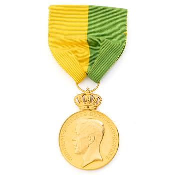 Medalj, guld 18 k, Kungl patriotiska sällskapet, 1945.