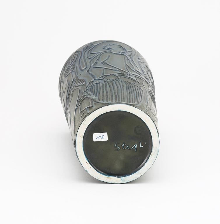 A Stig Lindberg stoneware vase, Gustavsberg 1940's-50's.