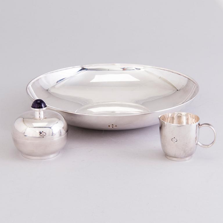 A silver bowl, a lidded sugar bowl and a cream jug, Auran Kultaseppä/ Kultakeskus, Finland 1987 and 1994.