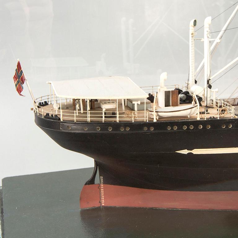 A ship model, M/S Templar, launched 1948.