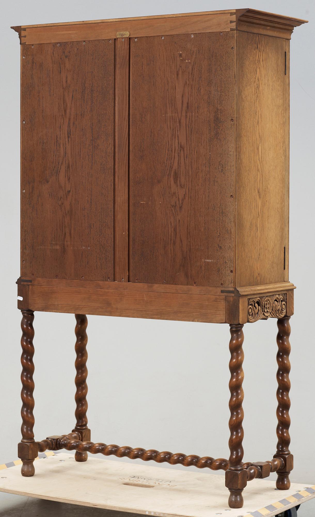 SKÅP, barockstil, 1900-tal.