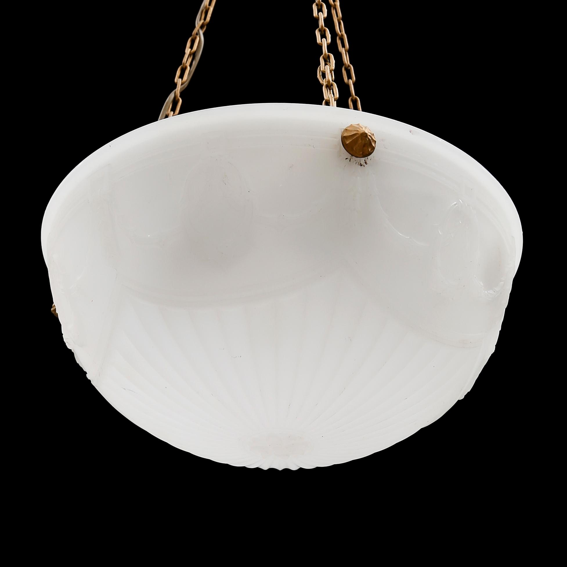 AMPEL, glas, 1900-talets första hälft. Höjd ca 75 cm.