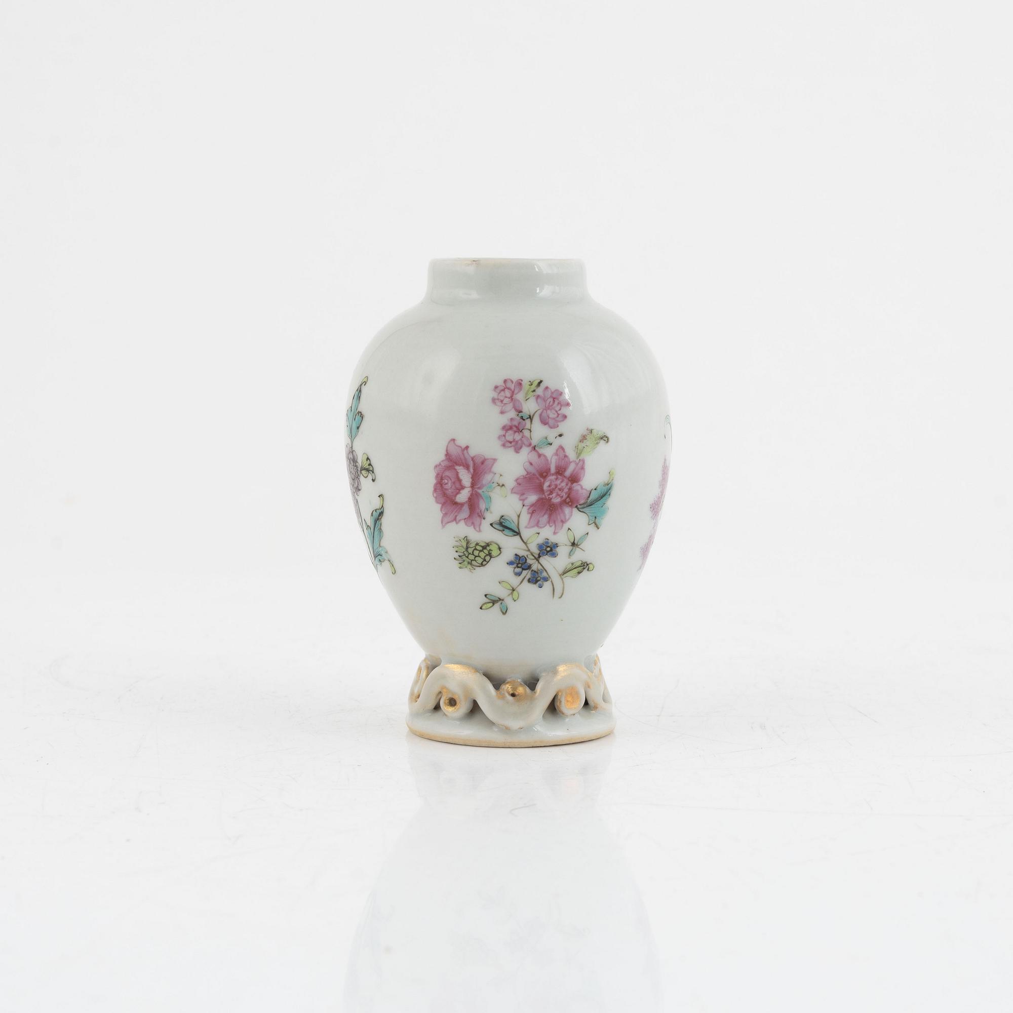 Tedosa, porslin, Kina, Qingdynastin, Qianlong (1736-95).