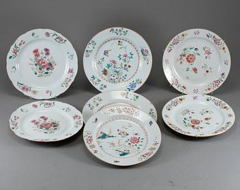 TALLRIKAR, 7 st, porslin, Kina, Qianlong, 1700-tal.