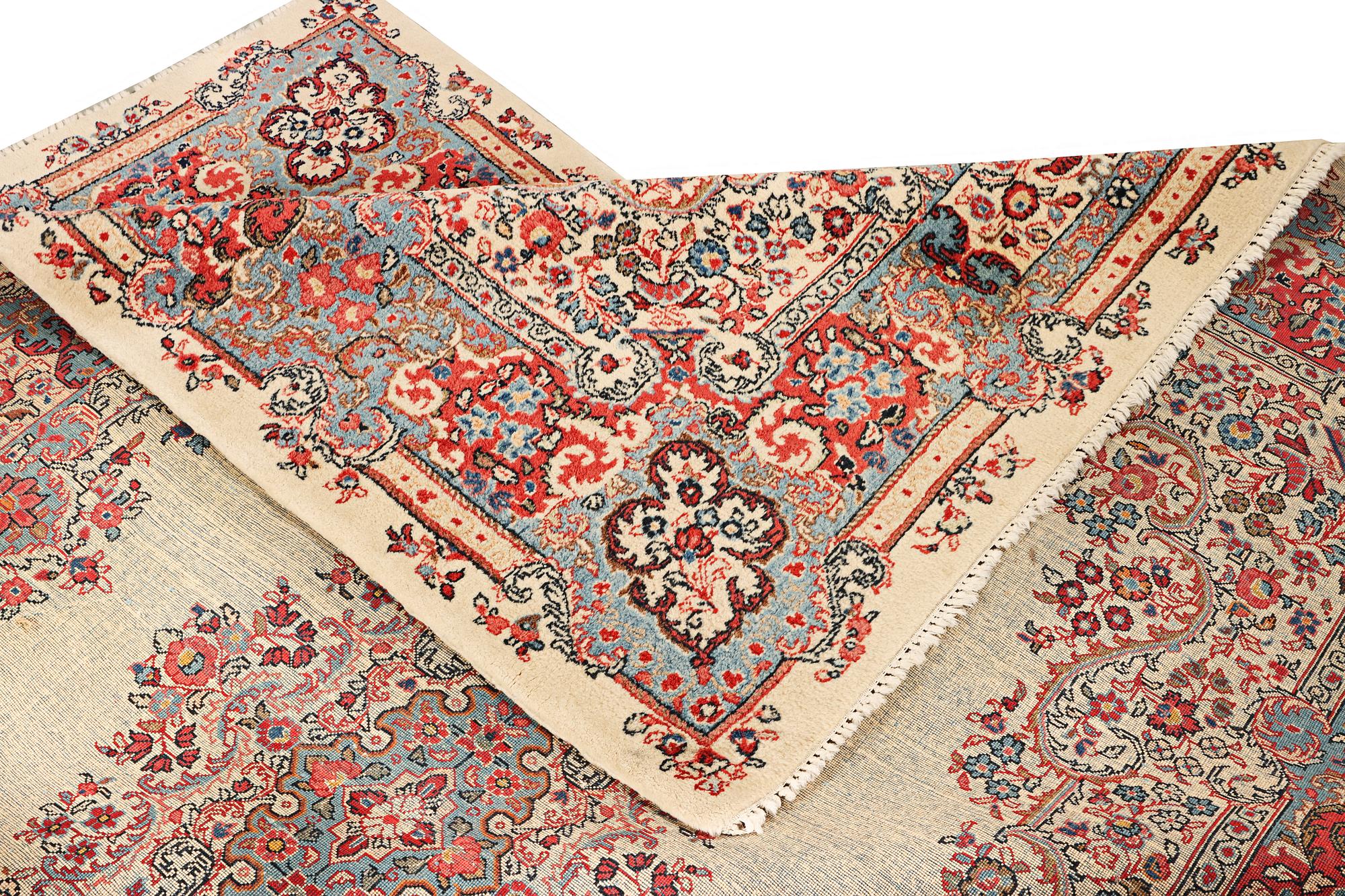 A Kerman carpet, c. 270 x 187 cm.
