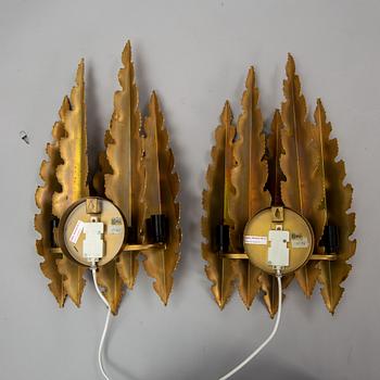 SVEND AAGE HOLM-SØRENSEN, a pair of '5195' wall lights from the second half of the 20th century.