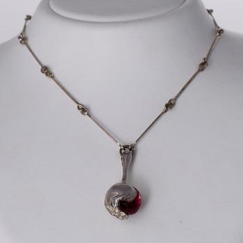 A NECKLACE, "Nectaris", Björn Weckström, Lapponia 1973. Silver and acrylic glass.