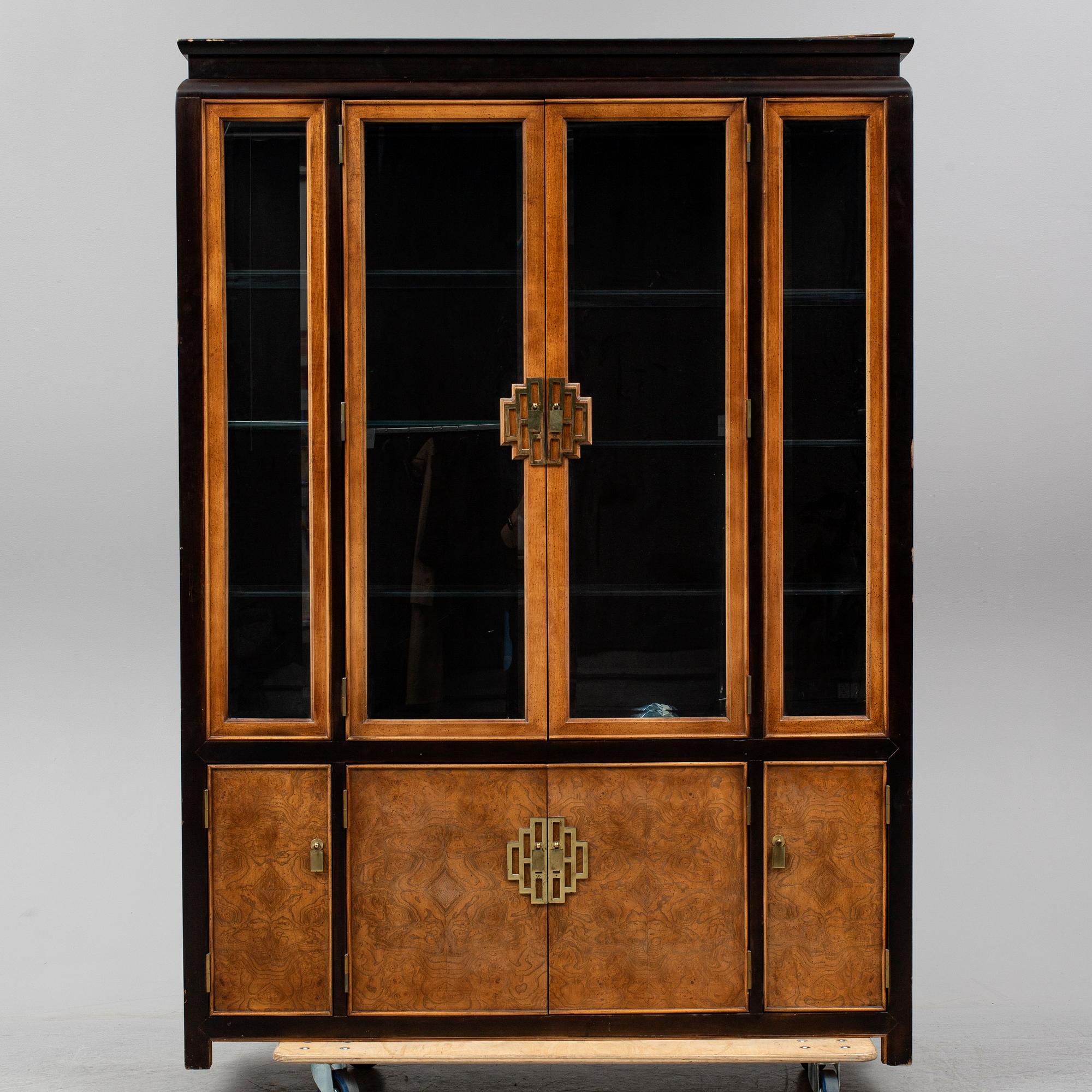 A late 20th century show cabinet.