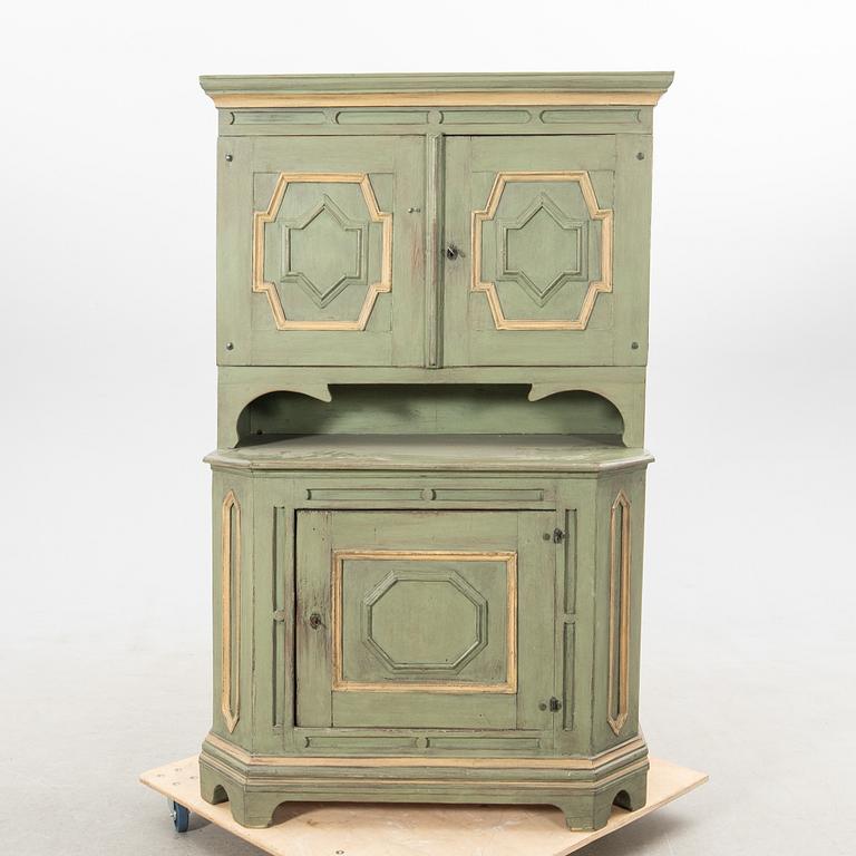 Skåp 1700-talets första hälft/mitt barock.