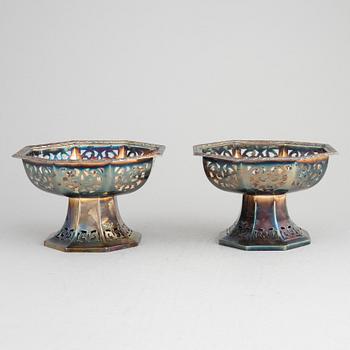 A pair of silver bowls by C.G.Hallberg, Stockholm, 1911.