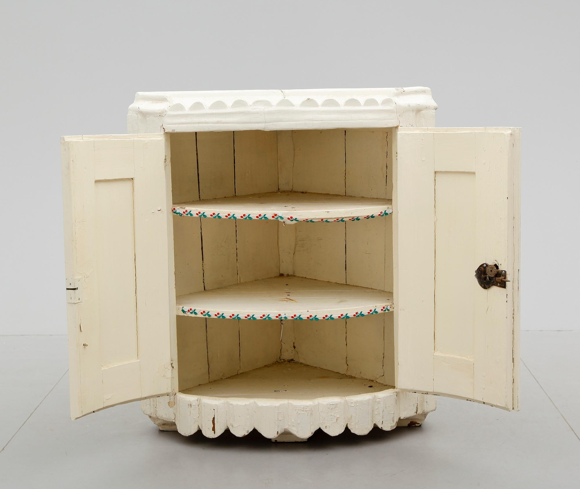HÖRNSKÅP, barock, 1700-tal.