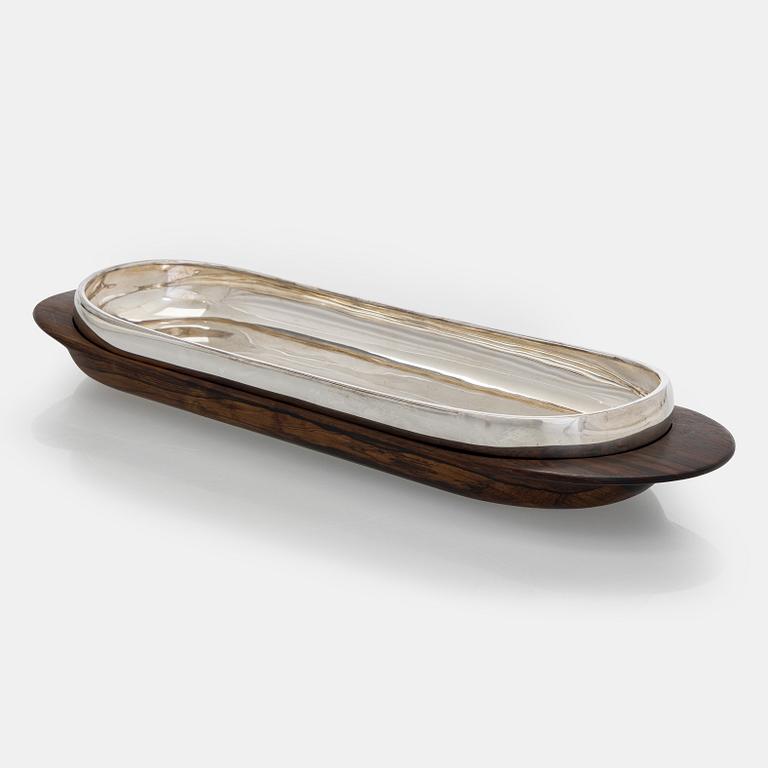 Kay Bojesen, Serveringsfat samt -bestick, sterlingsilver och palisander, Danmark. Kring 1960-talets mitt.
