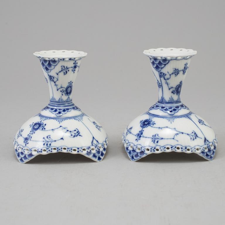 SERVIS, 44 delar, porslin, "Musselmalet", Royal Copenhagen, Danmark.