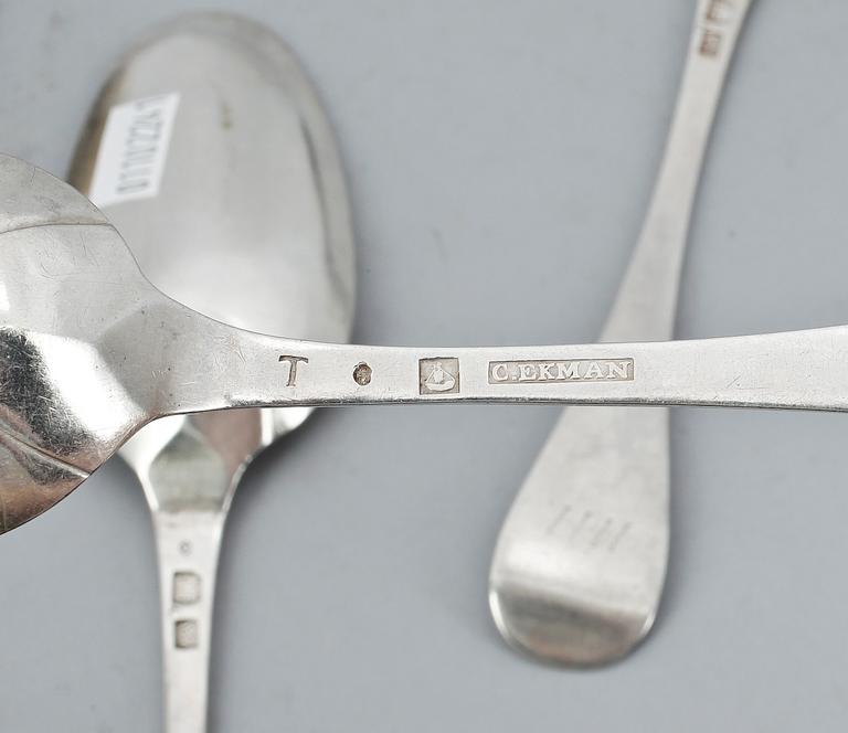 MATSKEDAR, 5 st, silver, Peter Falk, Skara troligen 1769 resp Claes Ekman, Kristinehamn  1777. Totalvikt ca 240 gram.