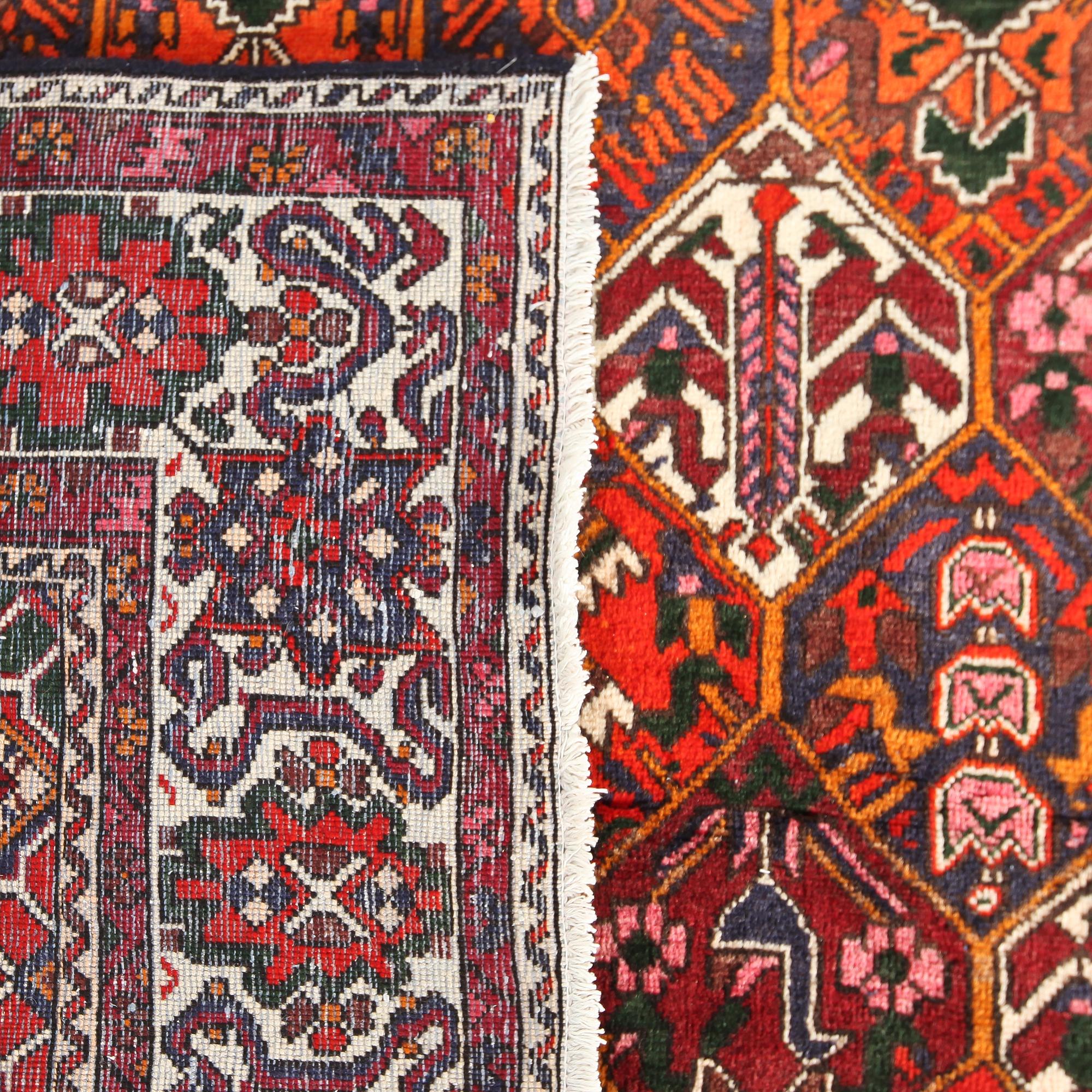 MATTA, Bachtiari, 320x212 cm, 1900-talets sista del.