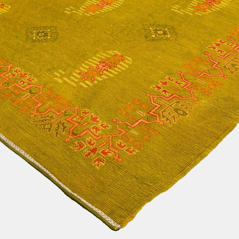 Greta Skogster-Lehtinen, a 1920s rya rug' for Aaltosen Mattokutomo Kiikka Finland. Circa 390 x 320 cm.