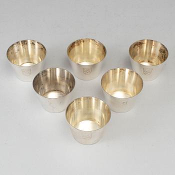 WIWEN NILSSON, 6 stering silver vodka cups with original box, Lund 1963.