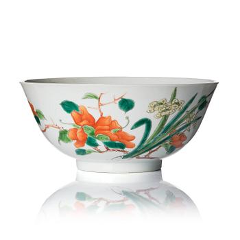 1050. An enamelled bowl, Qing dynasty with Guangxu mark and of the period (1875-1908).