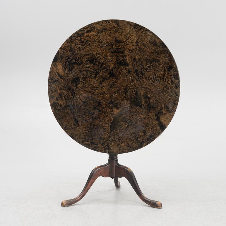 A burr alder tilt-top table by A. J. Rosendahl (master active in Arboga 1762-1836).