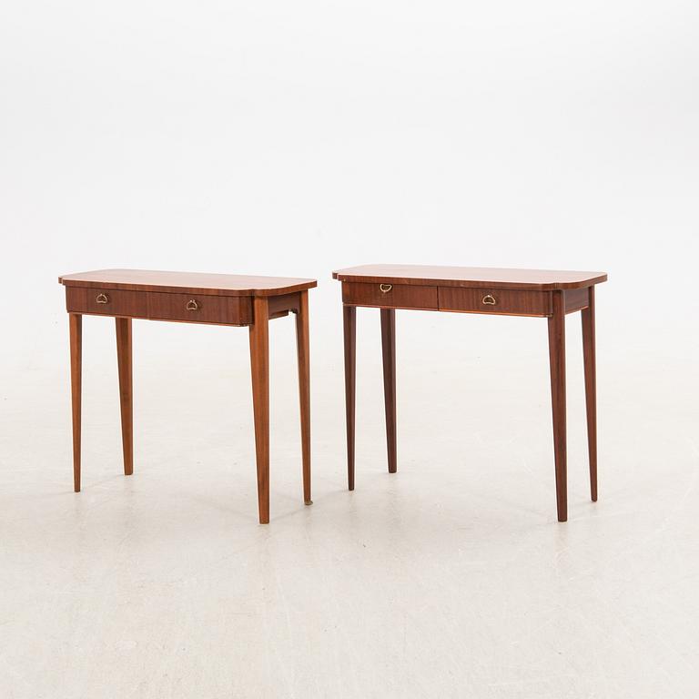 Sängbord/hallbord, ett par, 1900-talets mitt.
