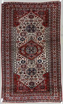 MATTA, sannolikt semiantik Kashgai. Ca 277x165 cm.