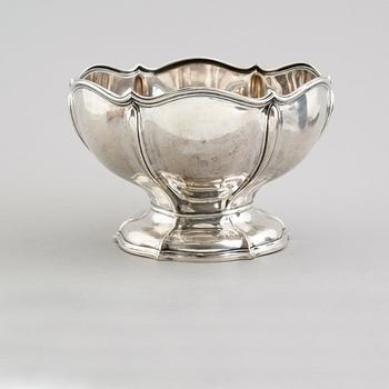 SKÅL, silver, svenska importstämplar, 1900-talets första hälft. Vikt ca 490 gram.