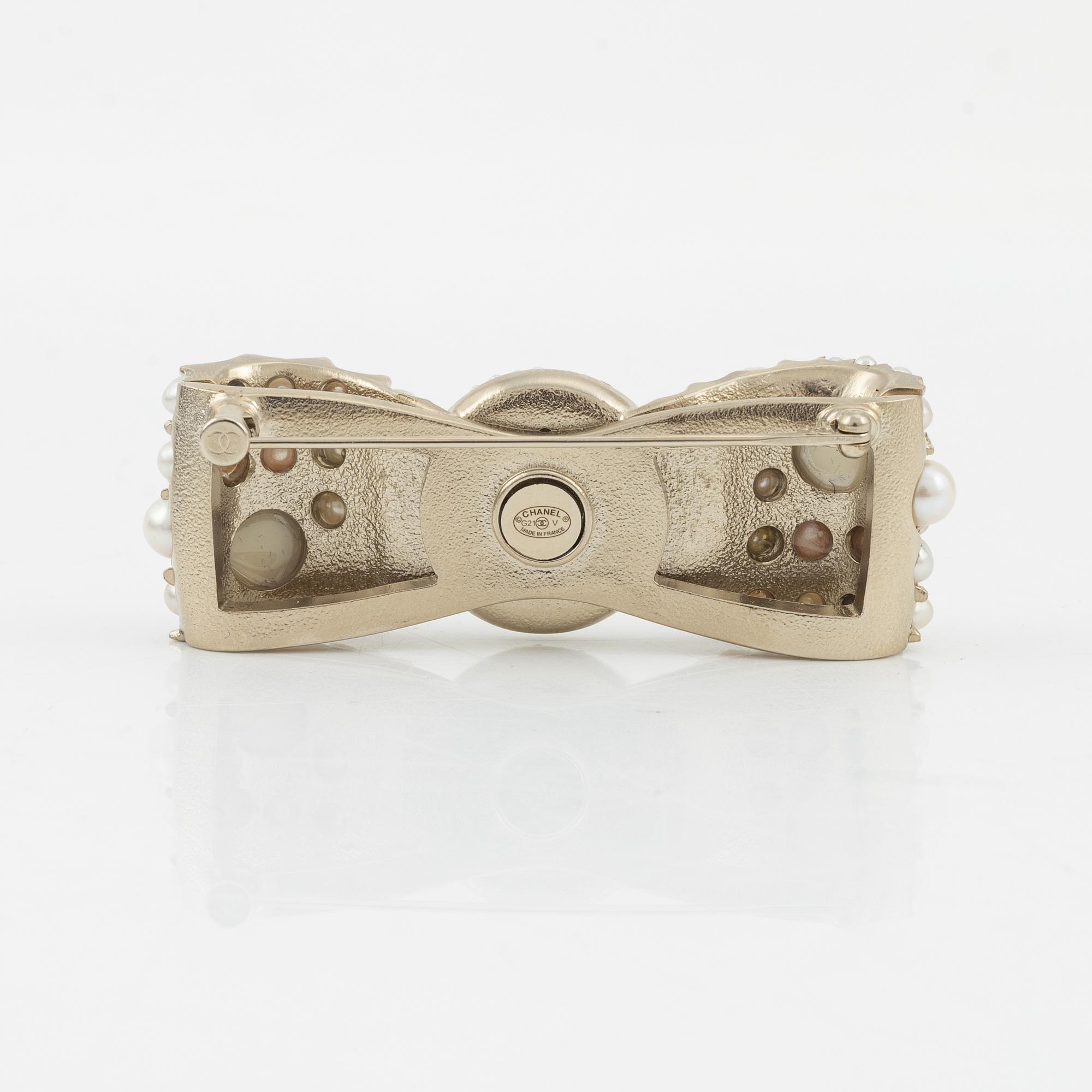 Chanel, brosch, 2021.