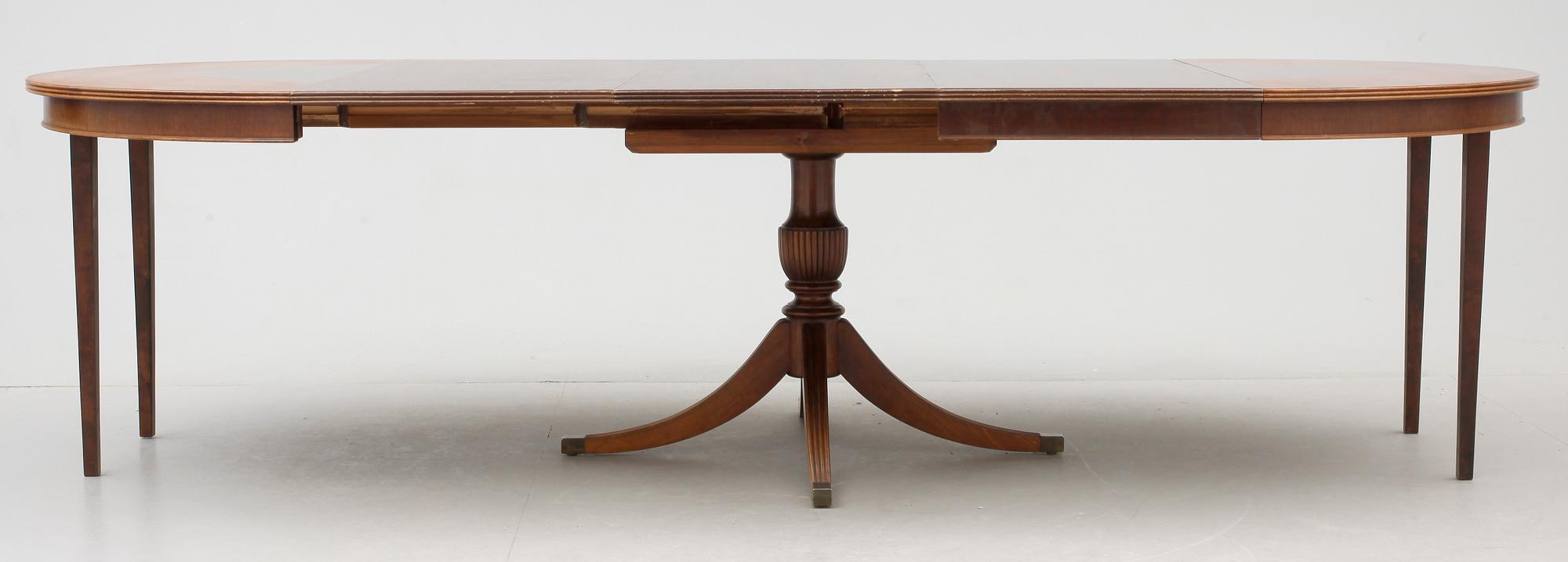 MATSALSGRUPP, 13 delar. Engelsk stil. 1900-tal.