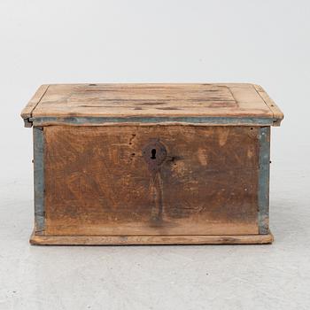 A chest, 19th century.
