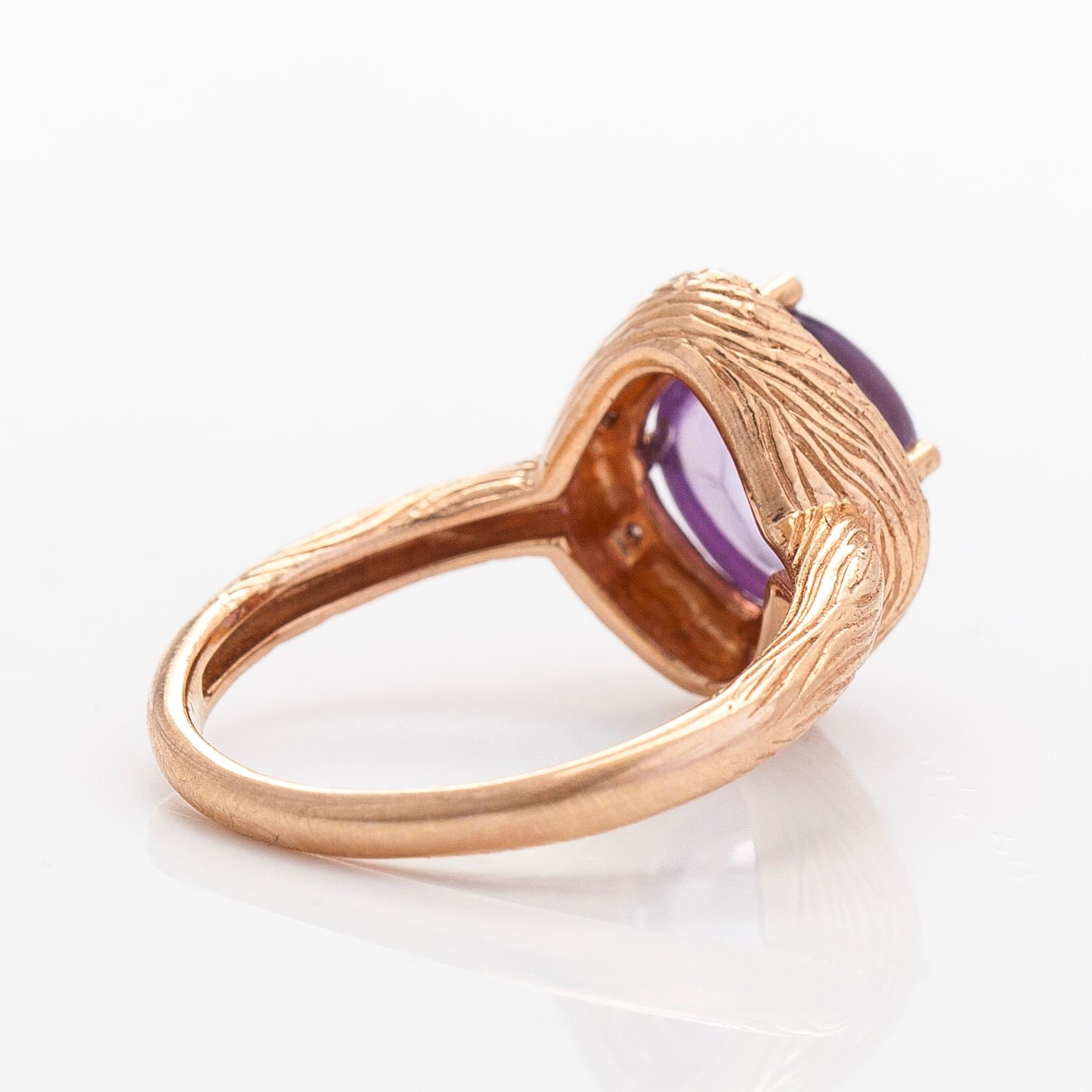 Sormus, 14K ruusukultaa, ametisti ja timantteja.