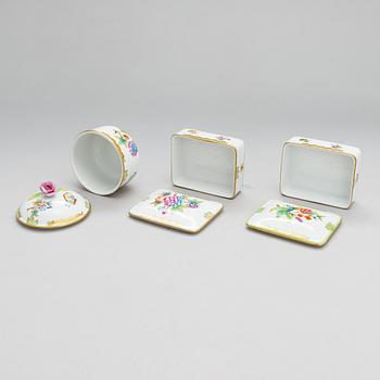 A Herend Queen Victoria VBO porcelain coffee set and two trinket boxes, totally 19 pieces, Hungary.